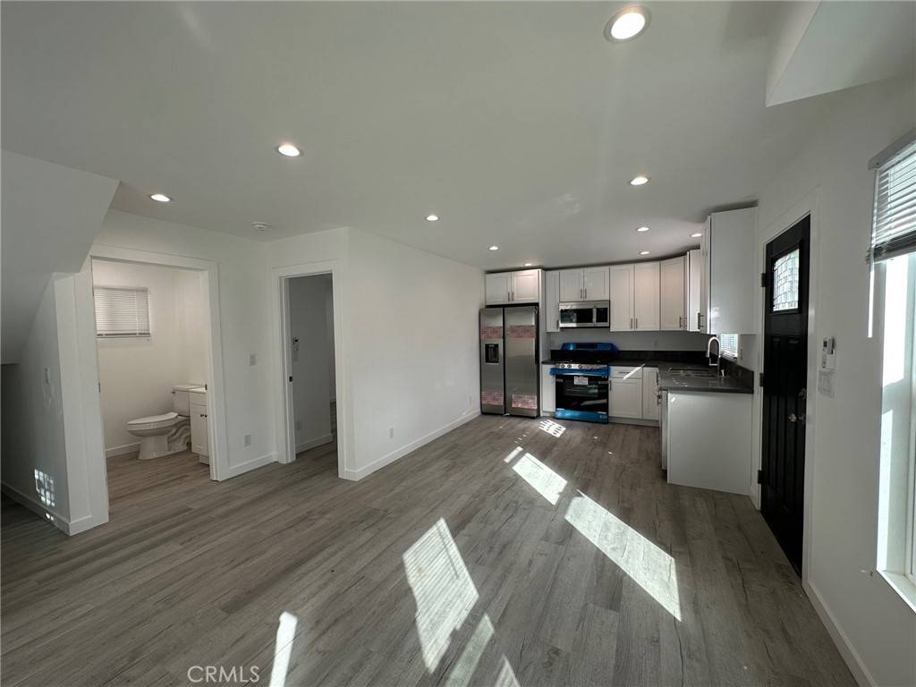 Reseda, CA 91335,7012 Bertrand AVE