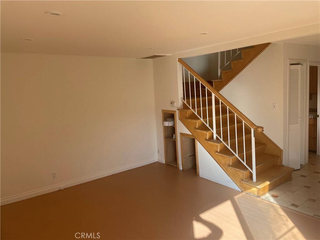 Van Nuys, CA 91405,7301 Lennox AVE #E09