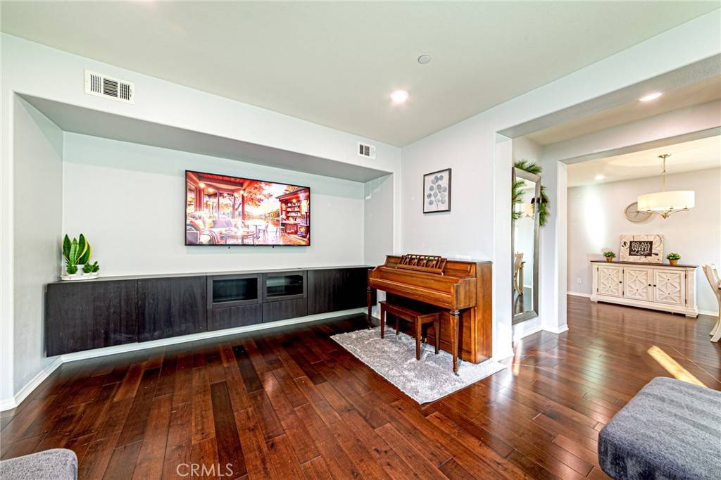 Valencia, CA 91354,24341 Verdugo CIR