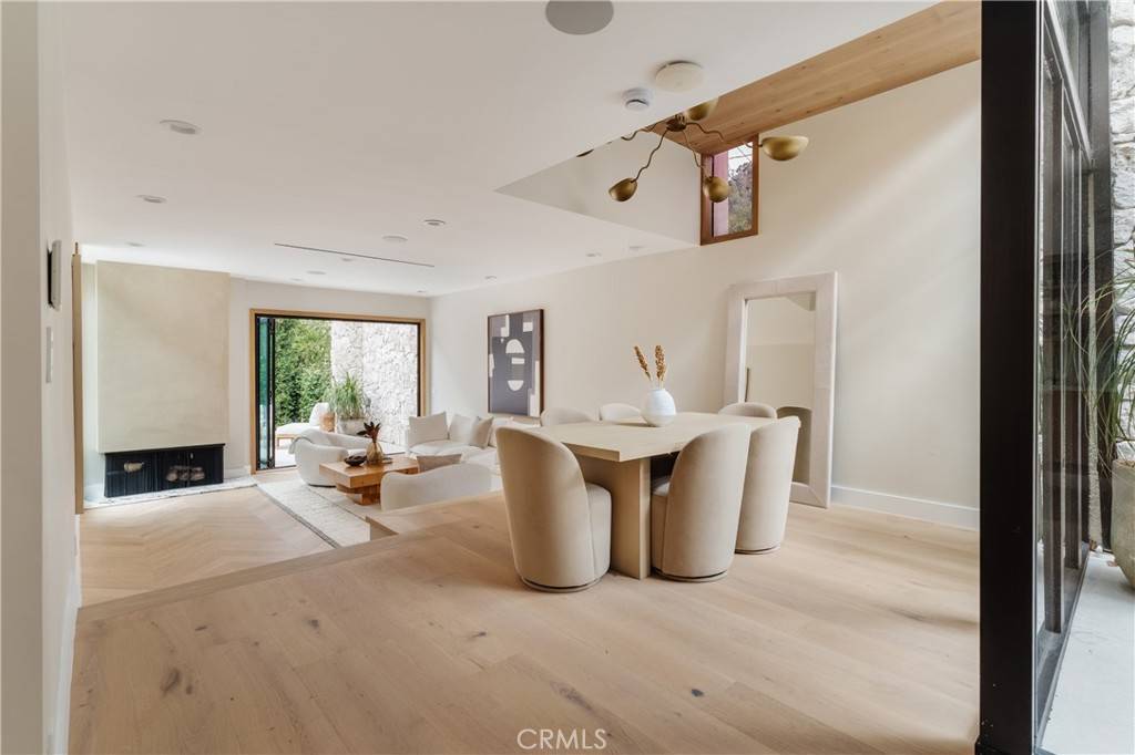 Studio City, CA 91604,3977 Oeste AVE