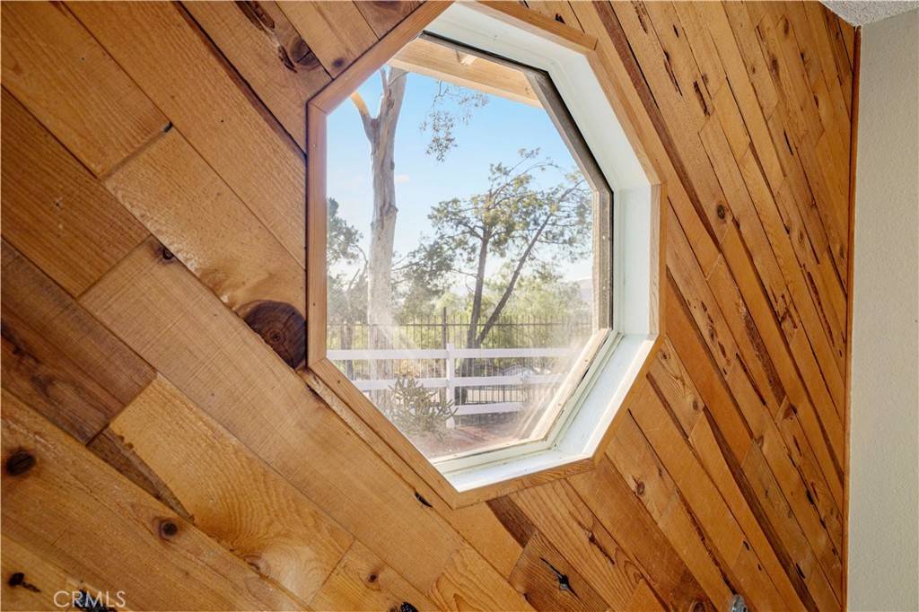 Acton, CA 93510,33660 White Feather