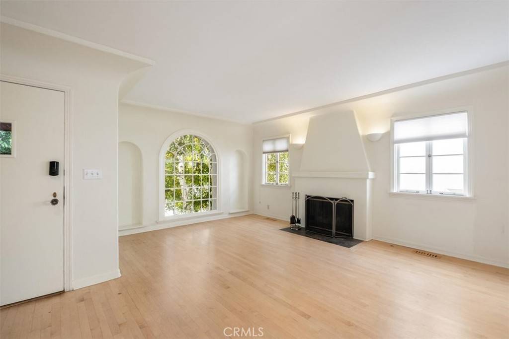 Sherman Oaks, CA 91423,14052 Davana Terrace