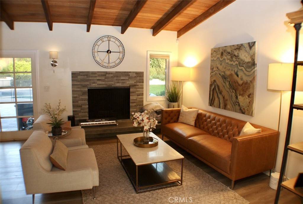 Woodland Hills, CA 91364,4820 Abbeyville