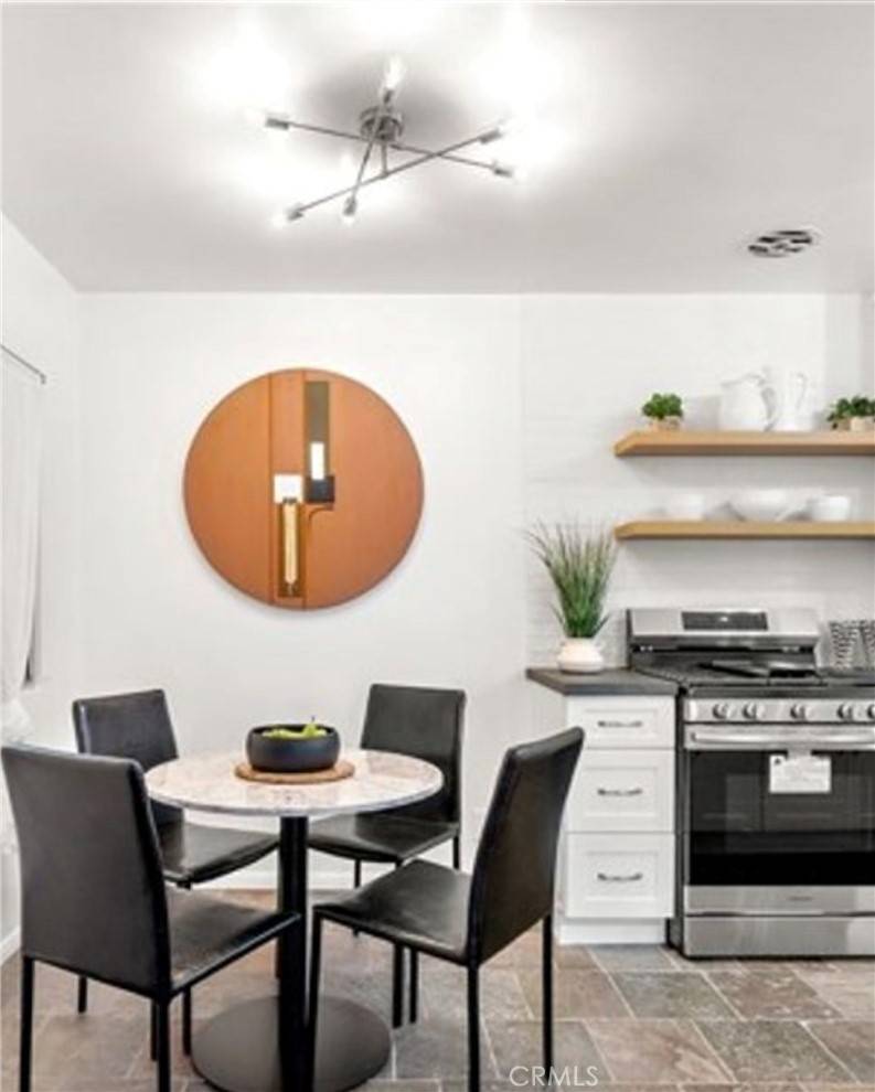 Long Beach, CA 90814,2135 E Florida ST #2