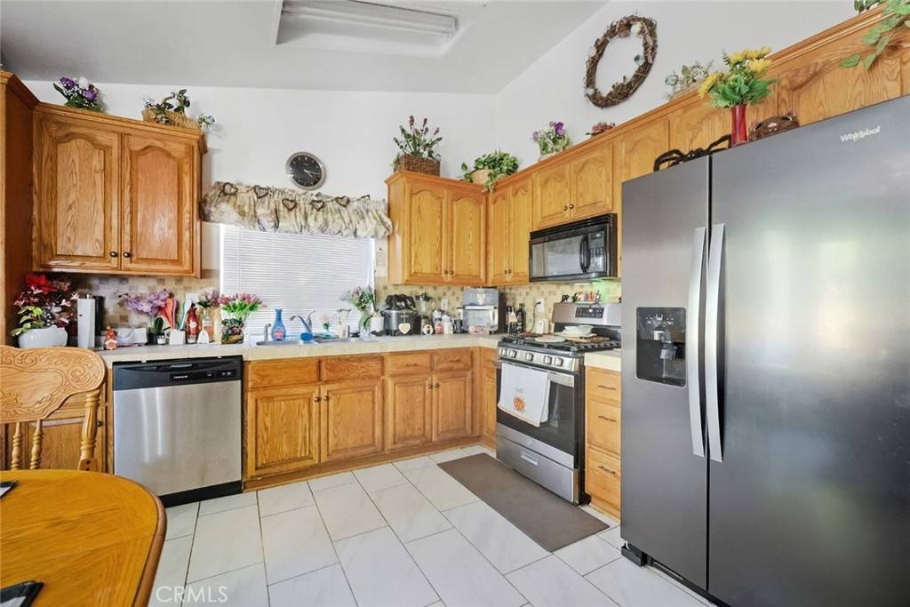 Lancaster, CA 93536,42918 Fanchon