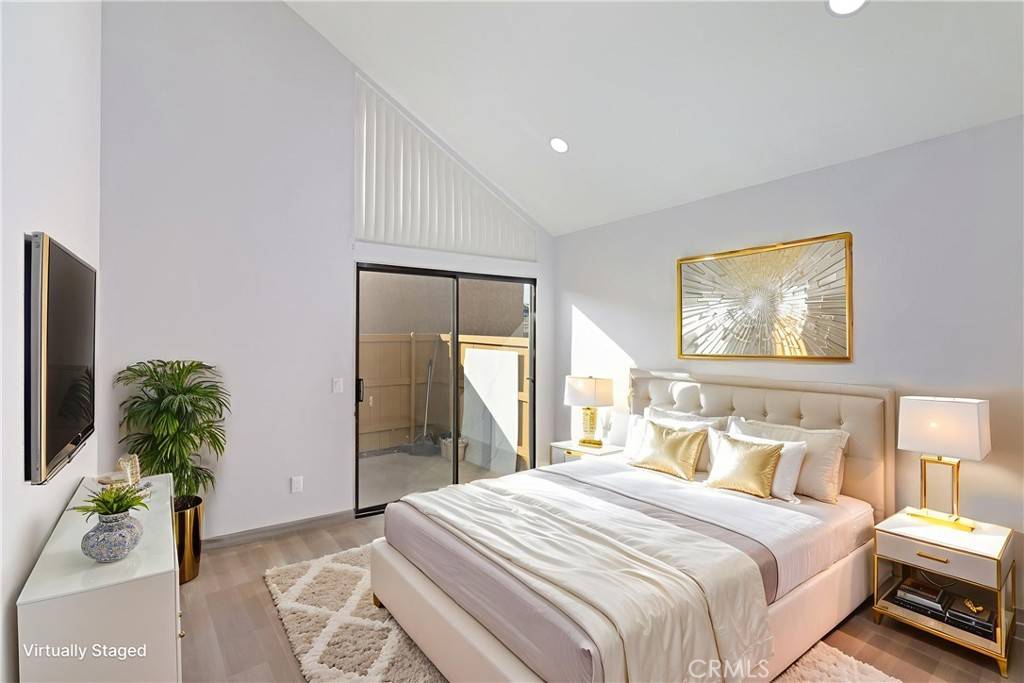 Upland, CA 91786,435 W 9th #F5