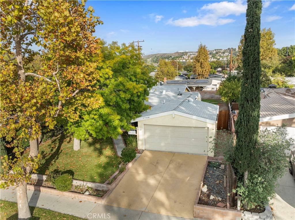 Canyon Country, CA 91351,27508 Esterbrook