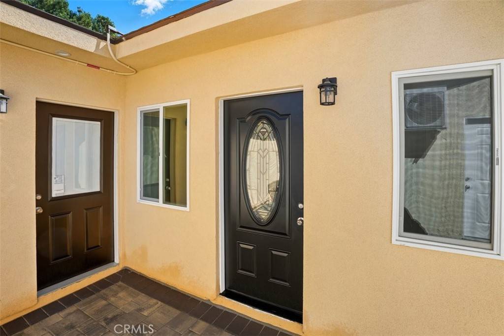 Reseda, CA 91335,19258 Strathern St.