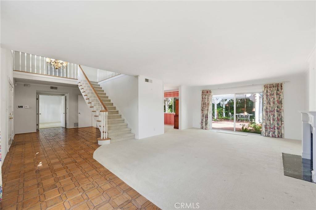 Northridge, CA 91324,9830 Vanalden