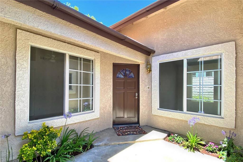 Saugus, CA 91390,22839 Banyan #334