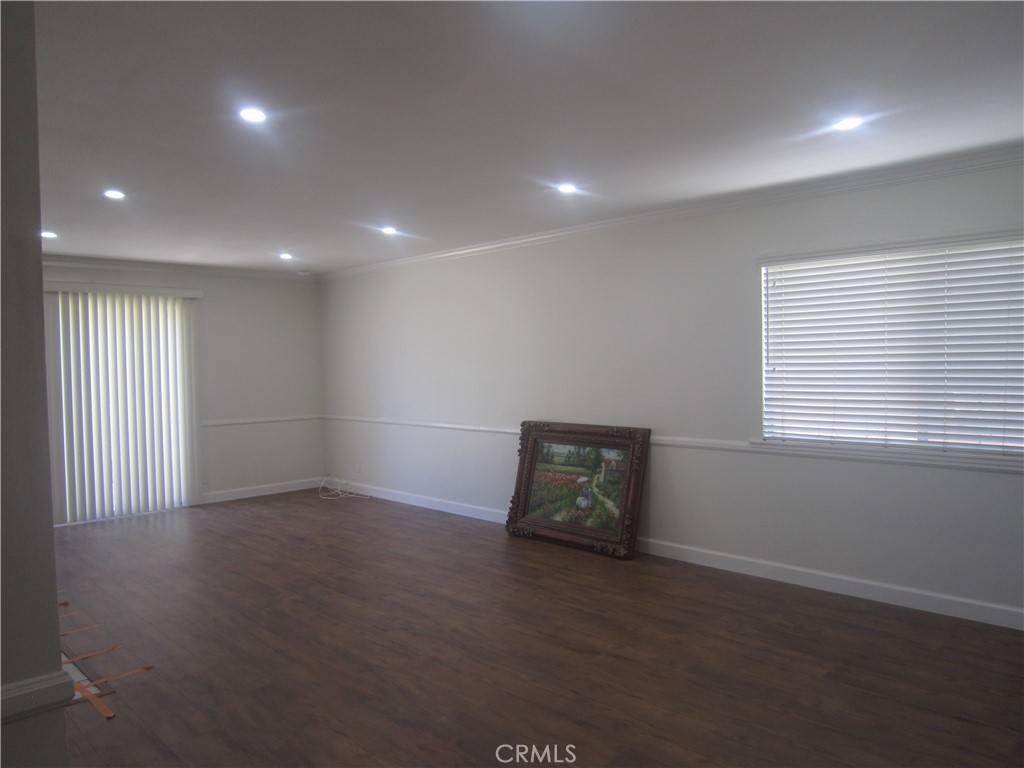 Northridge, CA 91324,18639 Liggett