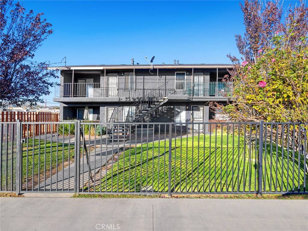 Palmdale, CA 93550,38423 10th PL E #3