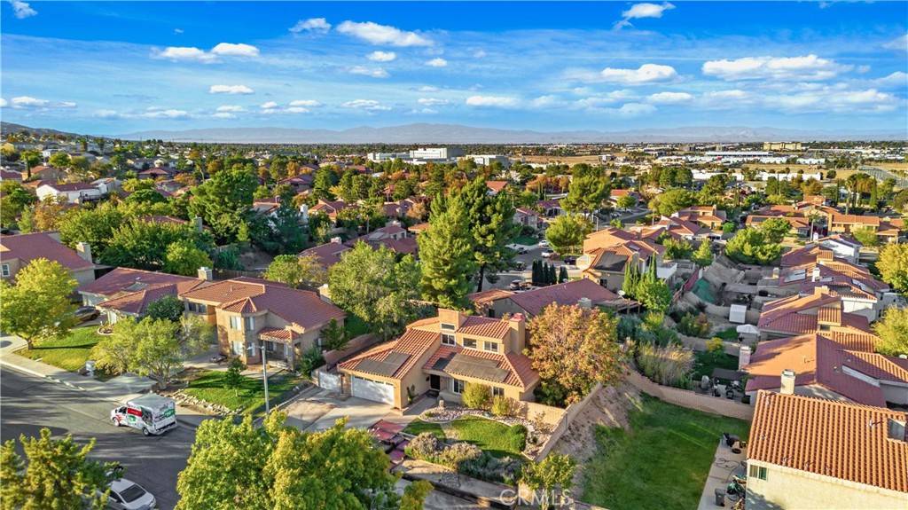 Palmdale, CA 93551,529 W Avenue Q12