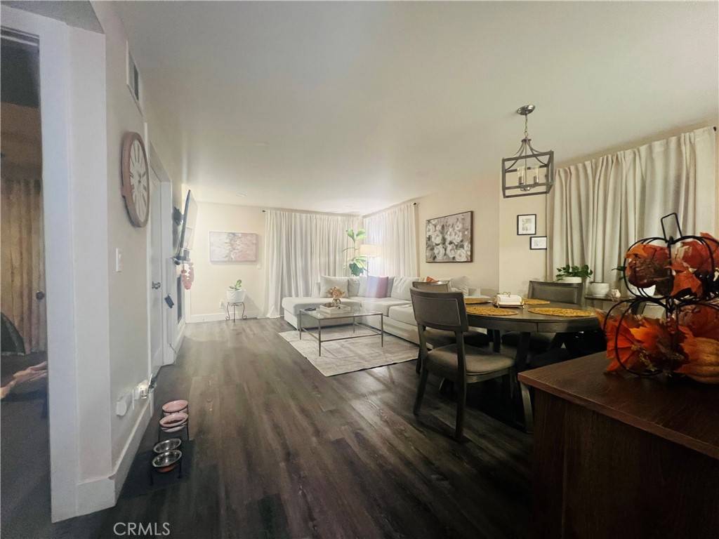 Canyon Country, CA 91351,26972 Flo #305