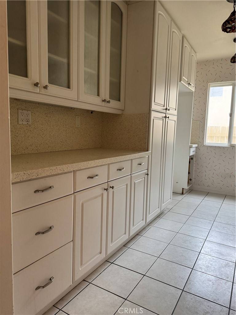 Reseda, CA 91335,8145 Canby AVE #2