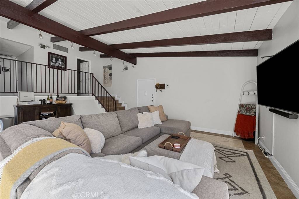 Panorama City, CA 91402,7924 Woodman AVE #35