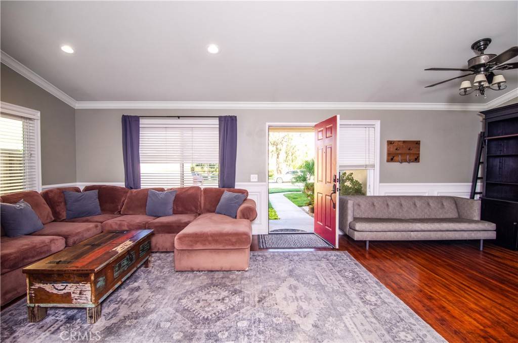 Canyon Country, CA 91351,19727 Skyview CT