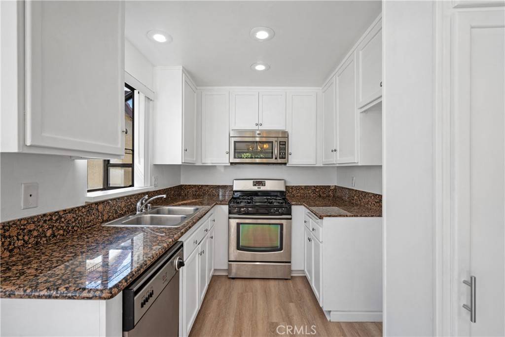 Canyon Country, CA 91387,18119 Sundowner #976