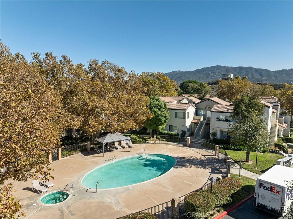 Newhall, CA 91321,24496 Valle Del Oro #204