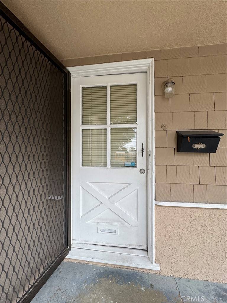 Reseda, CA 91335,7044 Bertrand