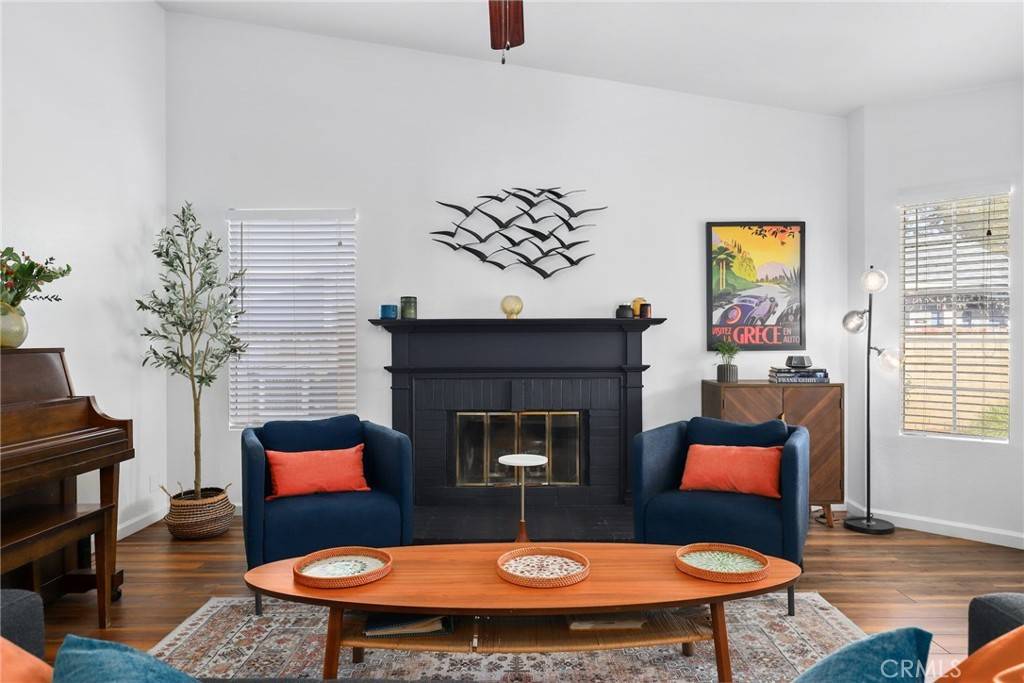 Saugus, CA 91350,27819 Sumner