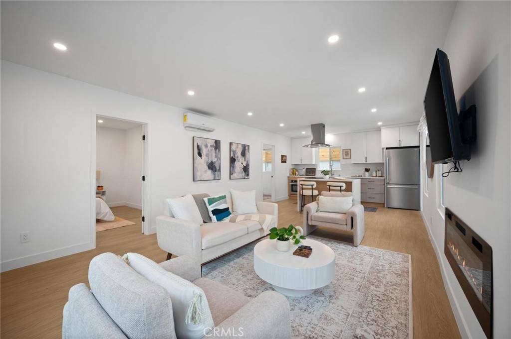 Los Angeles, CA 90019,1626 S Rimpau