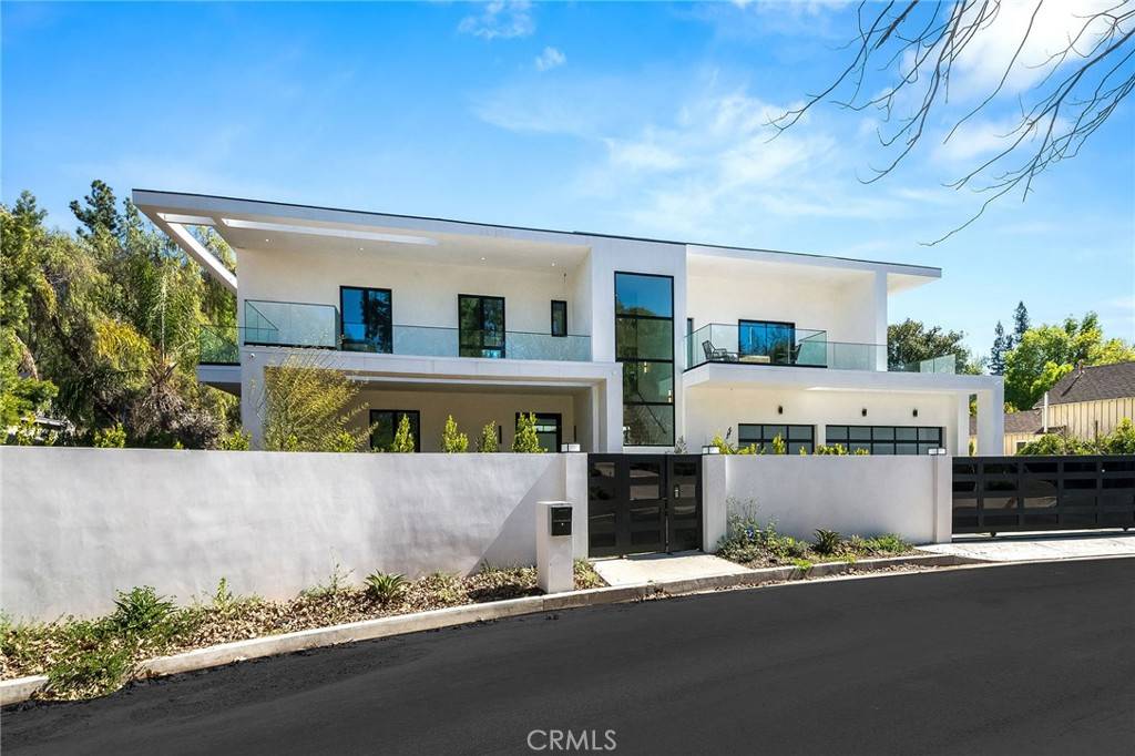 Tarzana, CA 91356,4930 Palomar DR