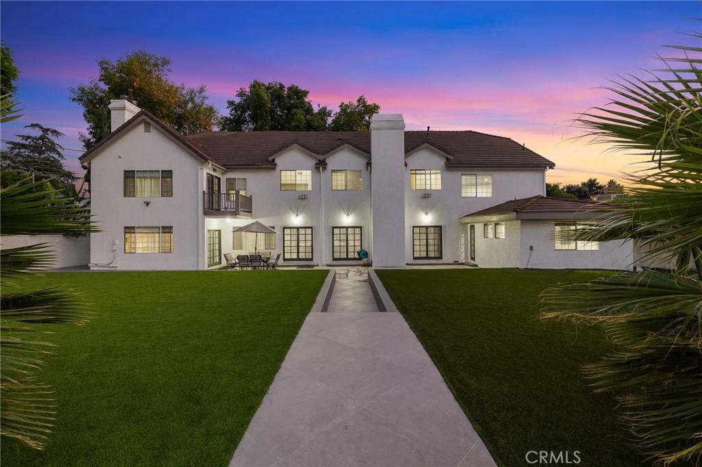 Northridge, CA 91325,17153 Rayen