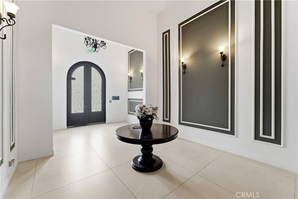 North Hollywood, CA 91602,11218 Camarillo ST #402