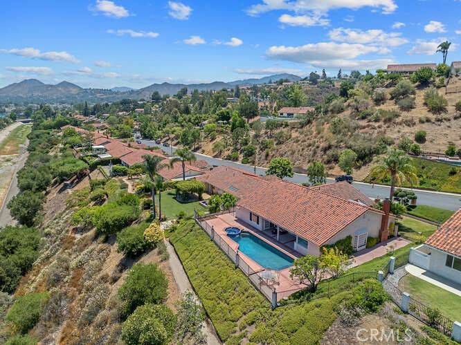 Westlake Village, CA 91361,2039 Channelford RD