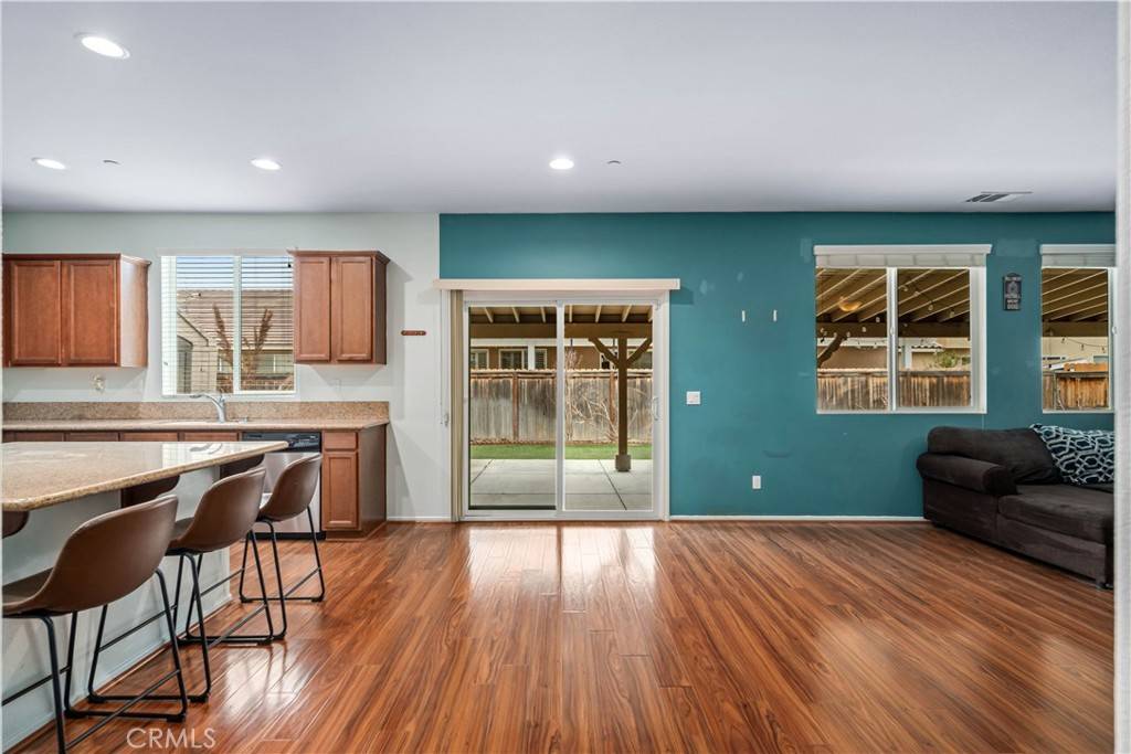 Rosamond, CA 93560,3024 Erica