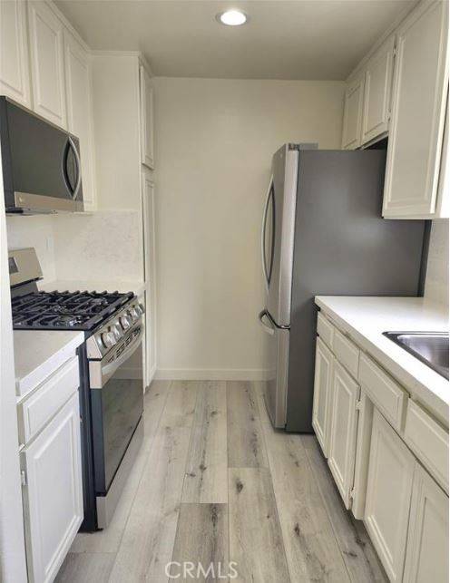 Sherman Oaks, CA 91403,14631 Dickens ST #11