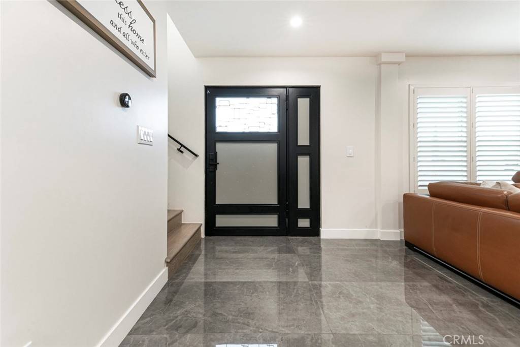 Granada Hills, CA 91344,17155 Barneston