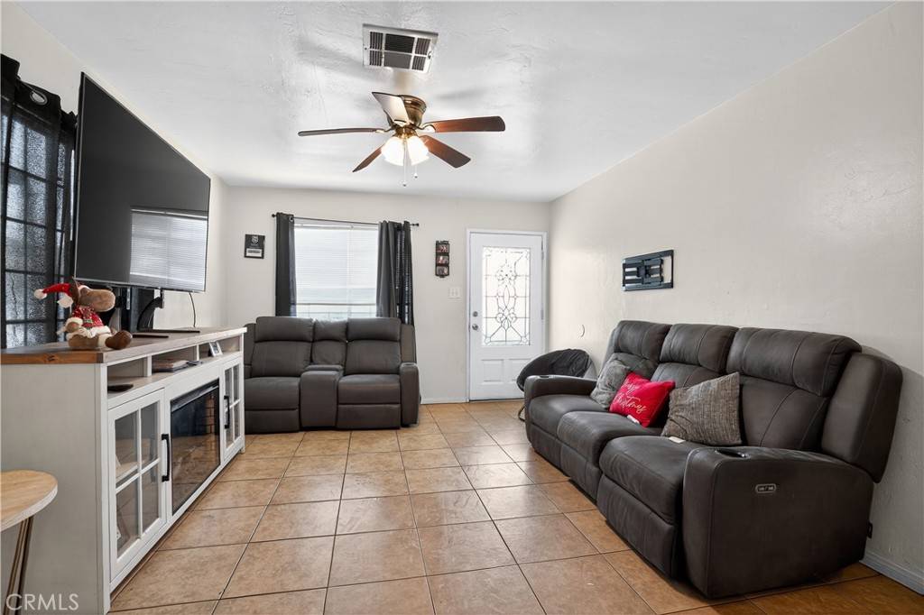 Bakersfield, CA 93307,124 Madison ST