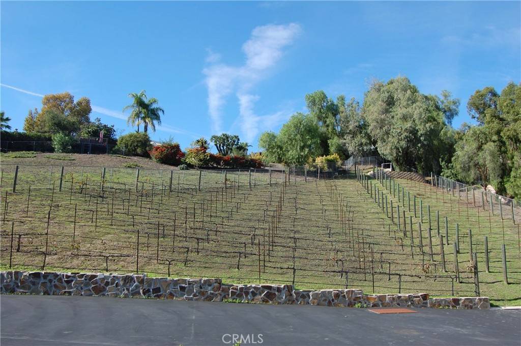 West Hills, CA 91307,7151 Atheling