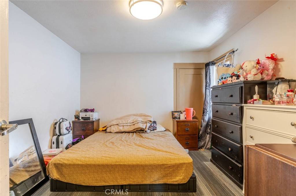 Los Angeles, CA 90044,856 W 73rd ST