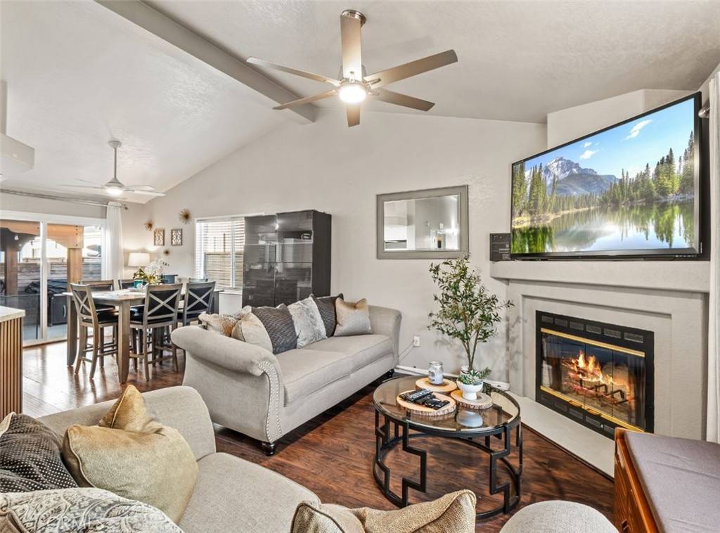 Canyon Country, CA 91351,27807 Sunrise