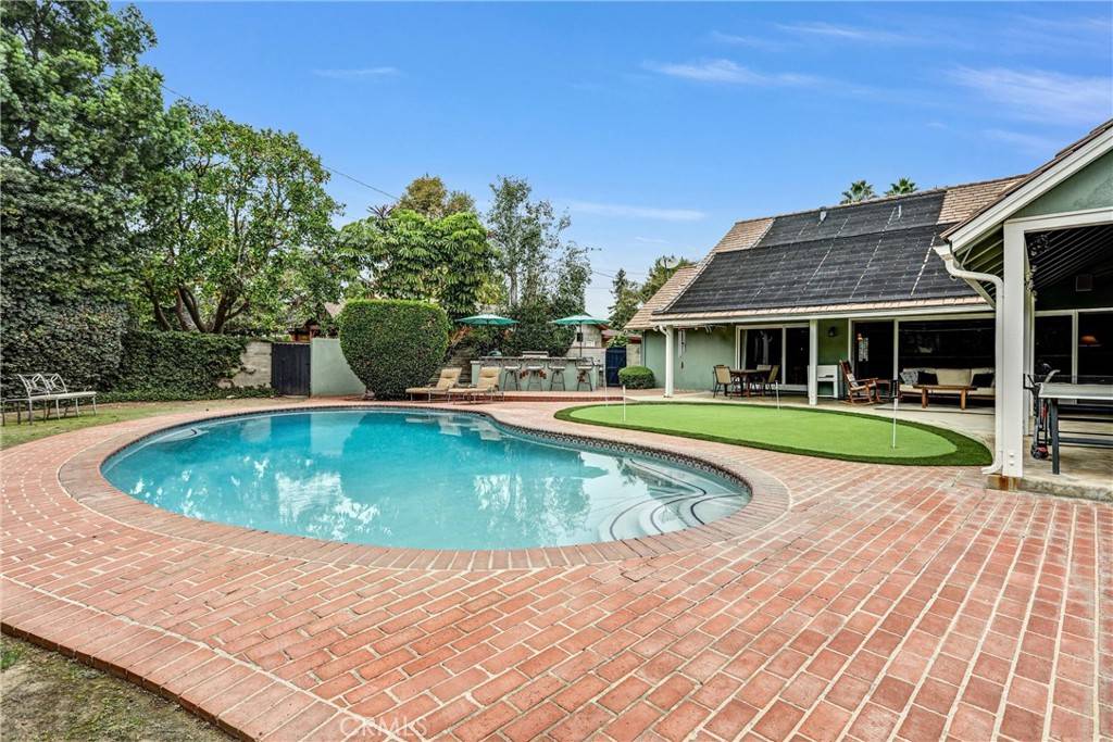 Sherwood Forest, CA 91325,17300 Sunburst