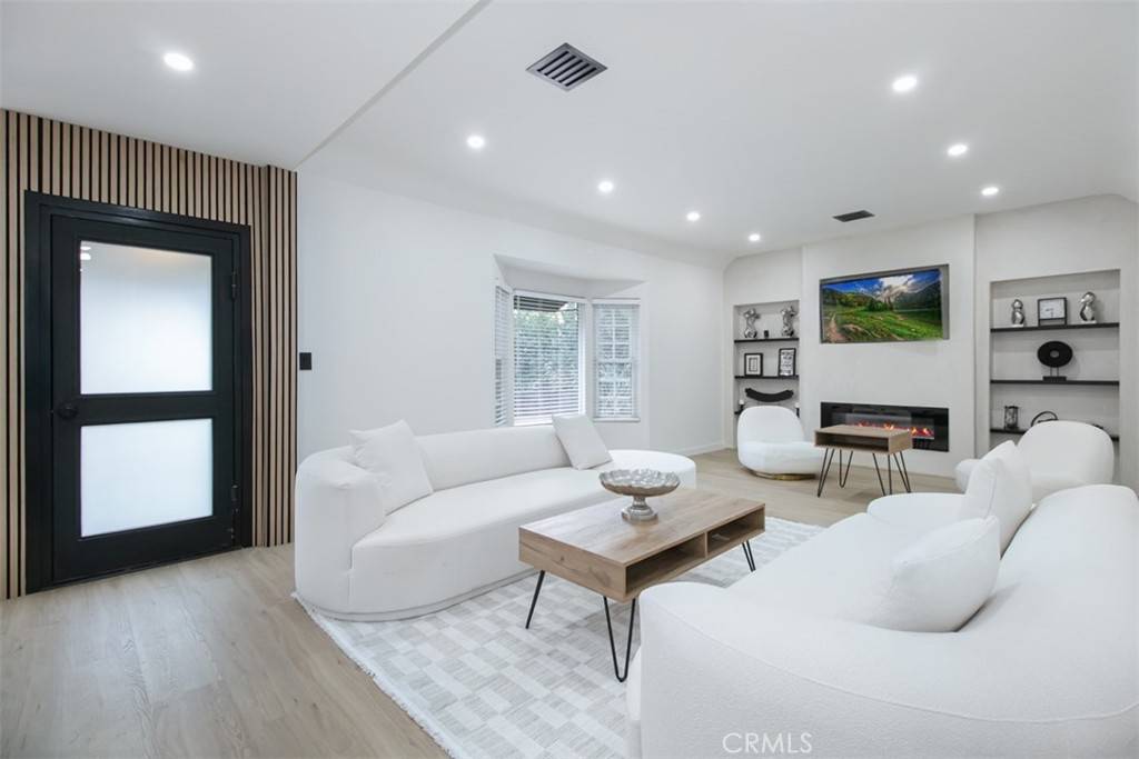 North Hollywood, CA 91602,4177 Fair