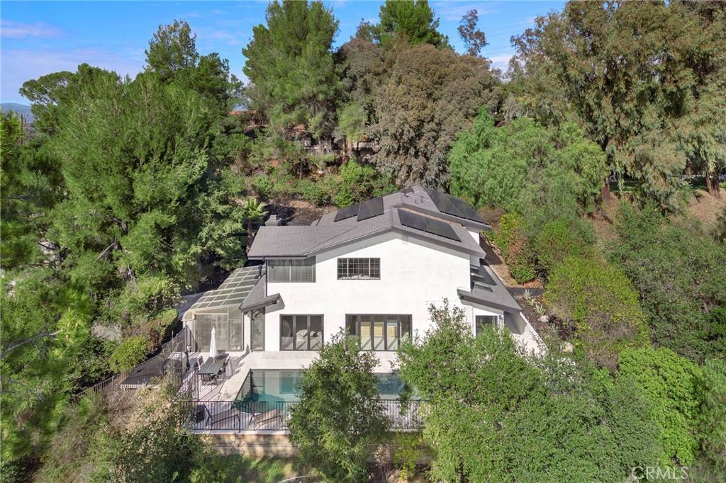 Newhall, CA 91321,23229 8th ST