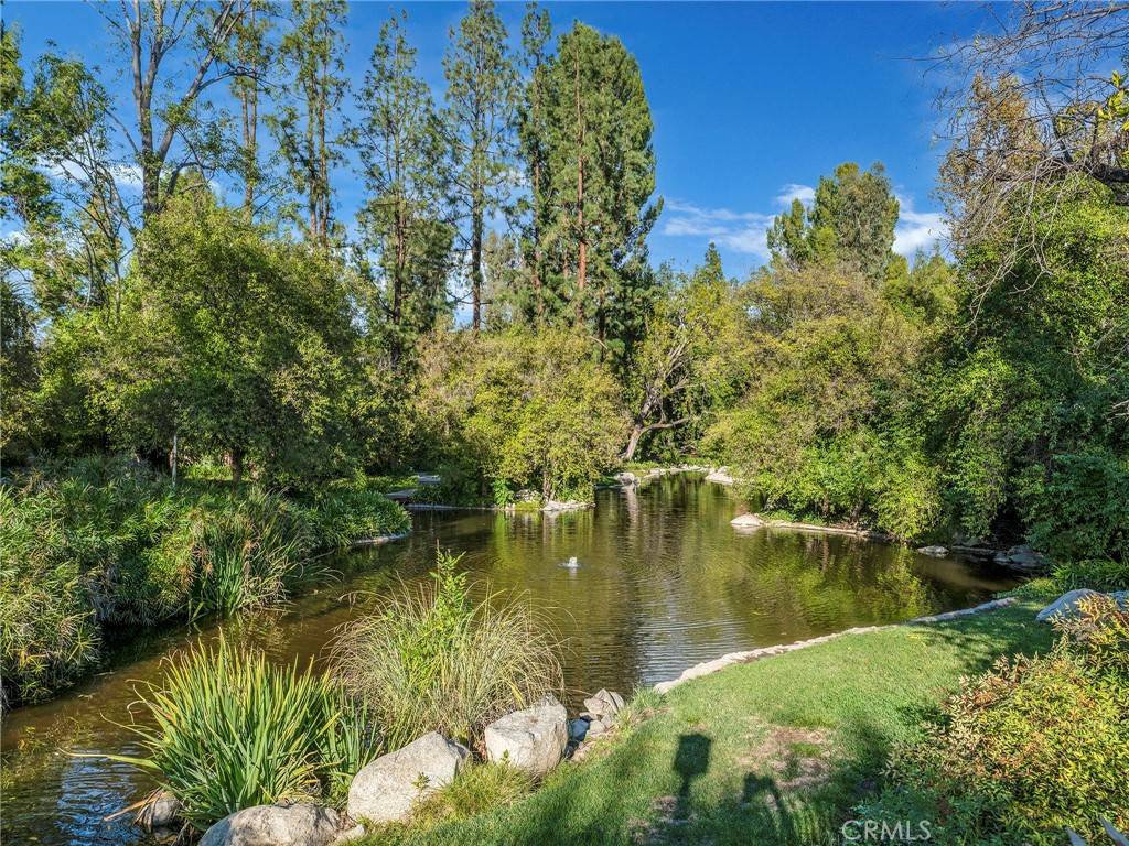 Canoga Park, CA 91303,7050 Shoup Ave #225 #225