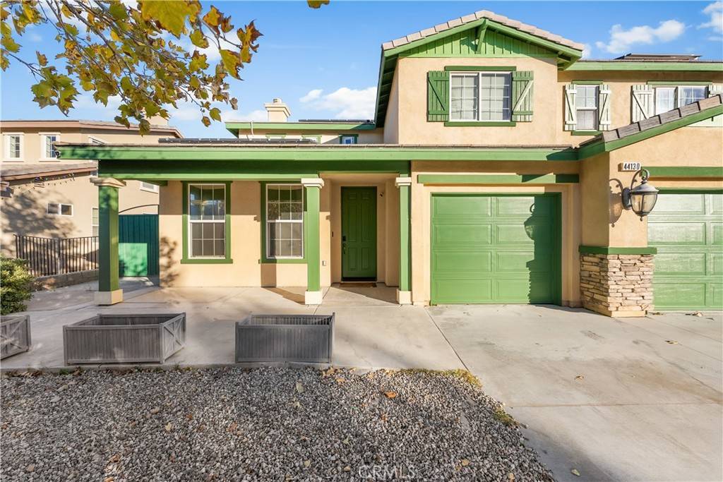 Lancaster, CA 93536,44130 Catsue