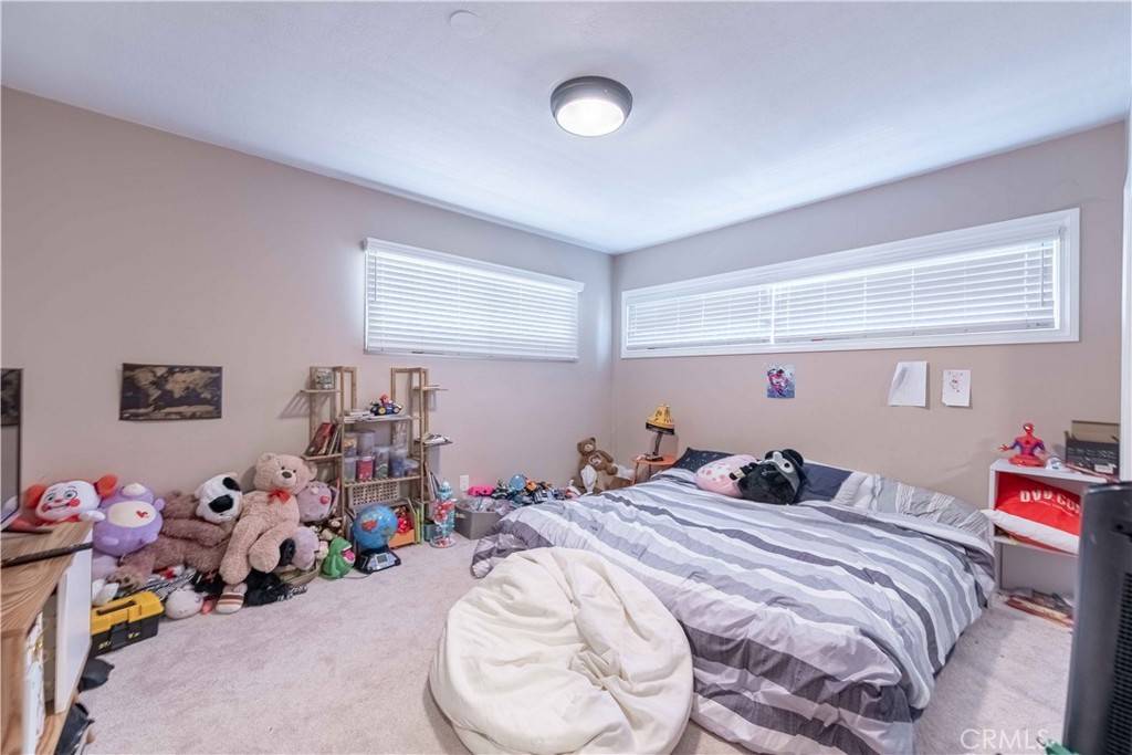 Woodland Hills, CA 91364,5237 Topanga Canyon