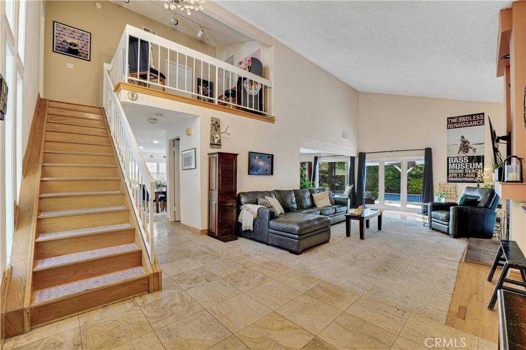 Valley Glen, CA 91401,6221 Mammoth AVE