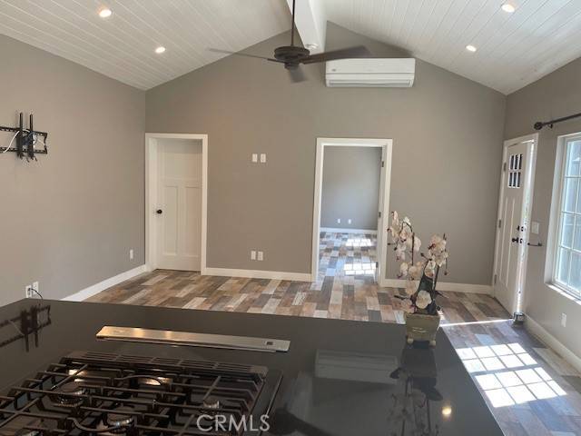 Sherman Oaks, CA 91401,5255 Sylmar