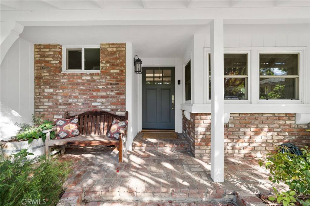 Woodland Hills, CA 91367,23843 Crosson DR