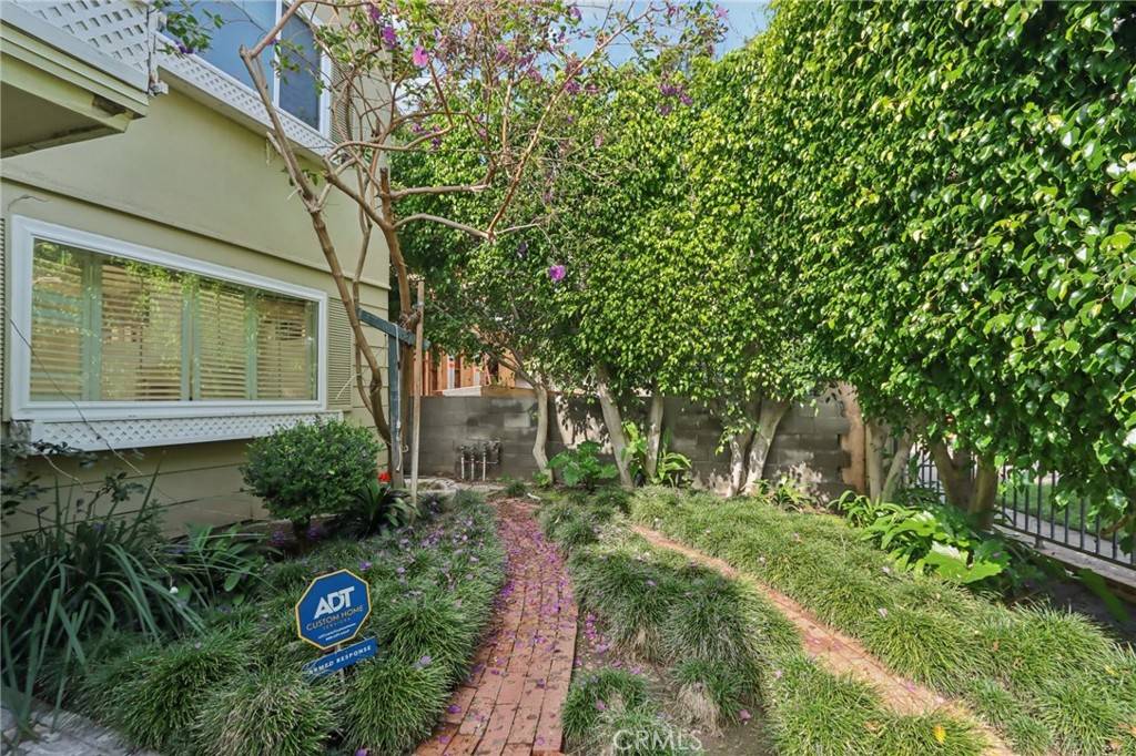 Los Angeles, CA 90049,123 S Gretna Green