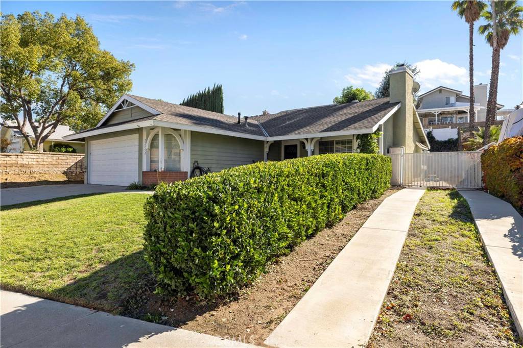 Saugus, CA 91350,22552 Barcotta