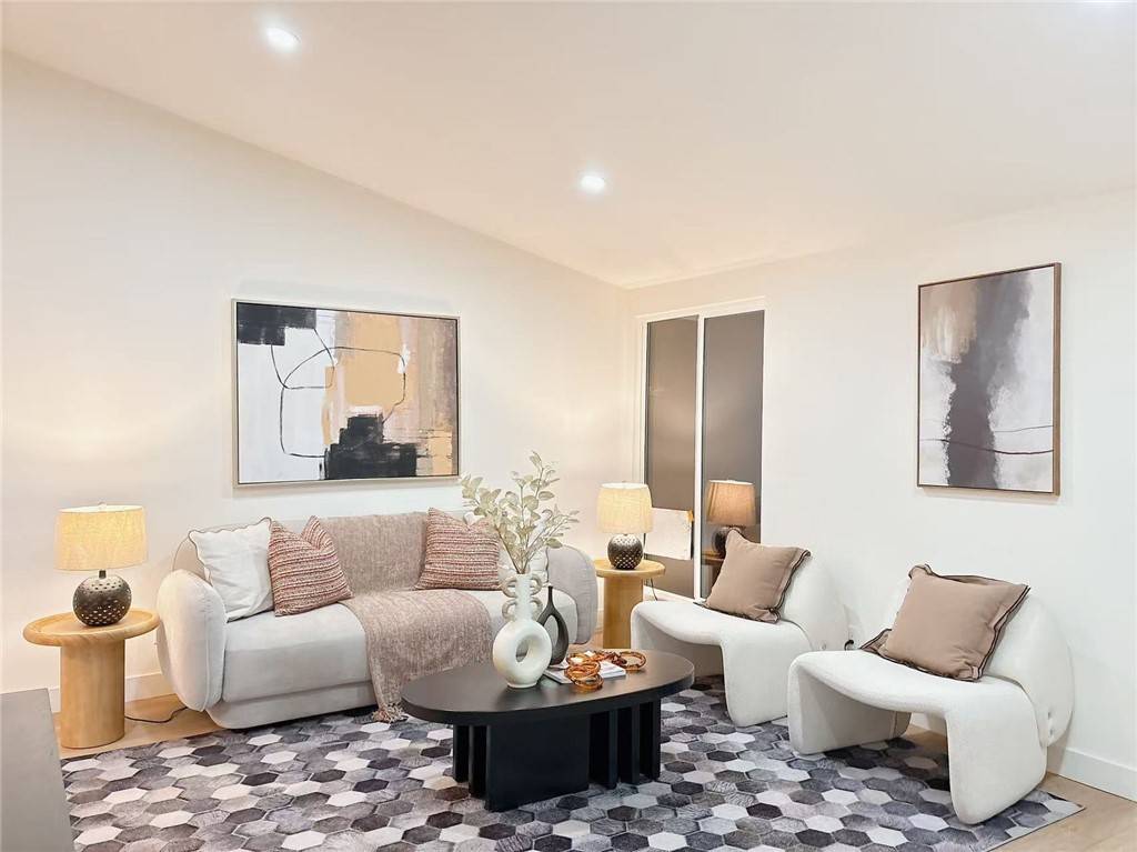 Canyon Country, CA 91351,27442 Plumwood