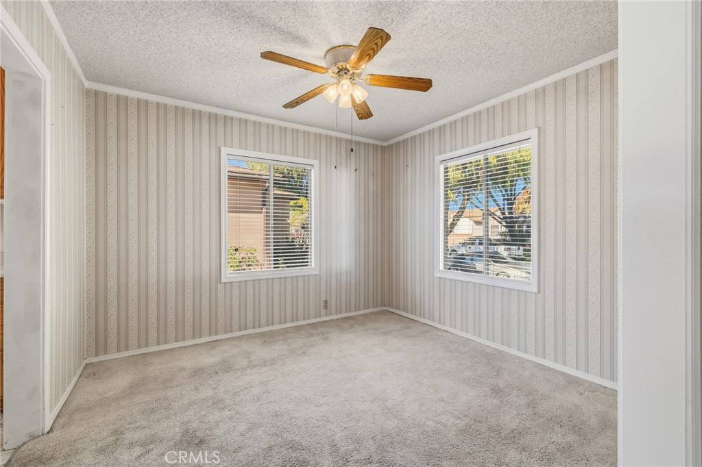 Lakewood, CA 90712,2912 Yearling ST